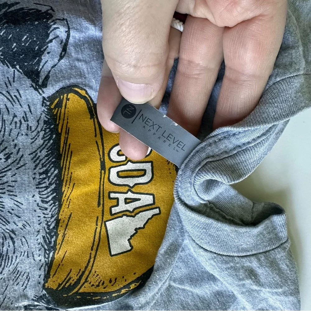 N/A grey graphic
